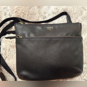 Fossil purse